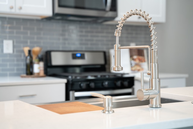 The Wave of the Future: Motion-Activated Kitchen Faucets Revolutionizing the Heart of Your Home